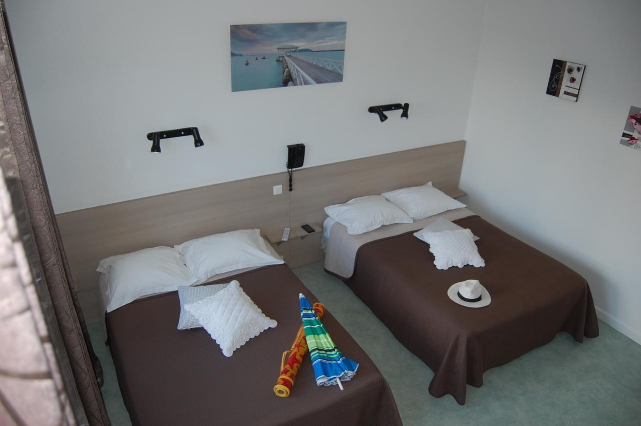 Hotel De La Plage 2 Etoiles Valras-Plage Esterno foto